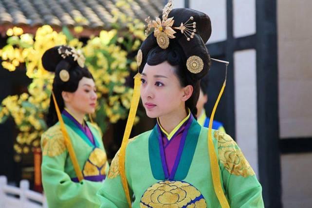 演員姜鴻,演員姜鴻，如何成為一名出色的演員——初學(xué)者與進(jìn)階者的指南