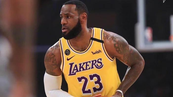 勇士的掘起最新一期，日常英雄夢與友情的閃耀時刻