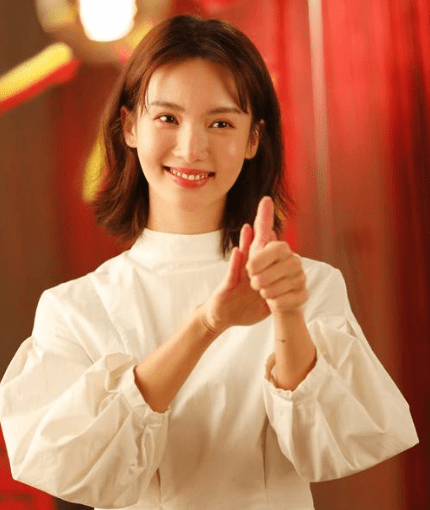 金晨最新超短發(fā)造型，日常溫馨故事中的新風(fēng)尚圖片展示